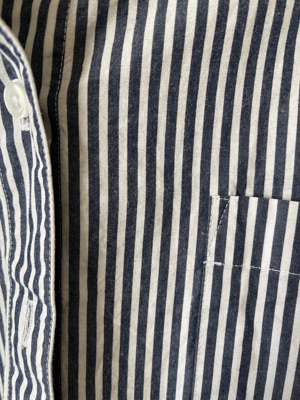 French Connection cropped striped button-down shirt - Picture 4 of 10